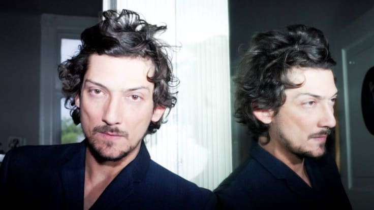¡Es OFICIAL! León Larregui anuncia nuevo disco “Manifiesto de un Tremendo Delirio” y se espera gira para 2026
