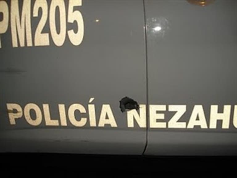 Consigna PGJDF a mando policial de Neza por robo de auto