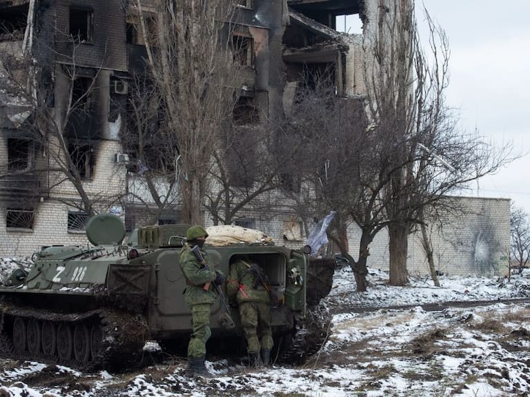 EU autoriza 200 millones de dólares en ayuda militar para Ucrania