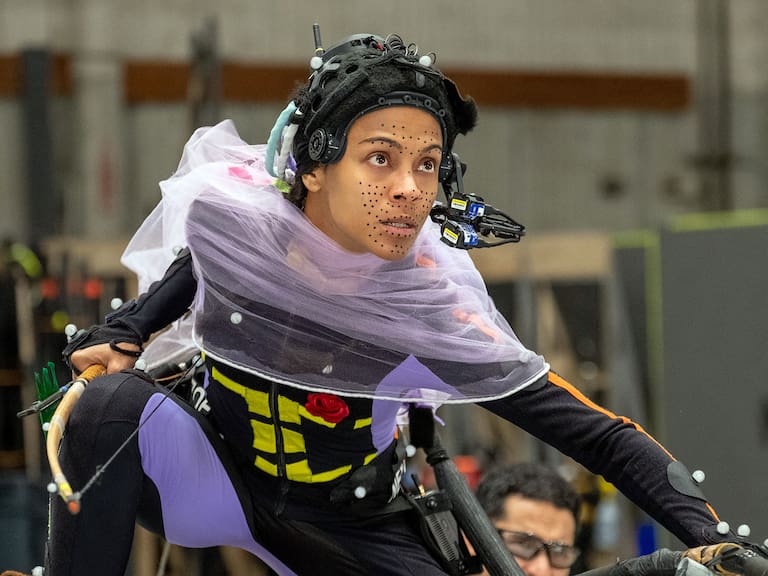 Zoe Saldaña on the set of 20th Century Studios' AVATAR: FIRE AND ASH. Photo by Mark Fellman. © 2025 20th Century Studios. All Rights Reserved.