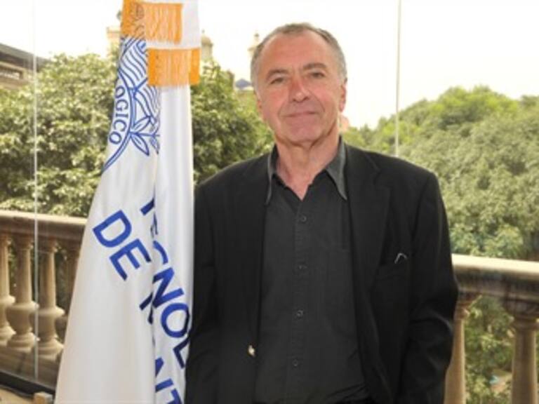 El reto es formar personas y no sólo consumidores: Gilles Lipovetsky