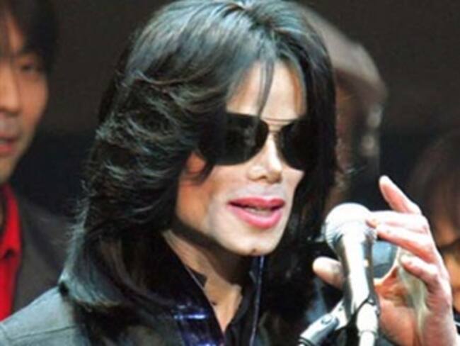 Subasta de objetos de Michael Jackson sigue en pie pese a demanda
