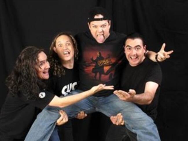 Celebra 'La Cuca' 25 años de carrera en grande