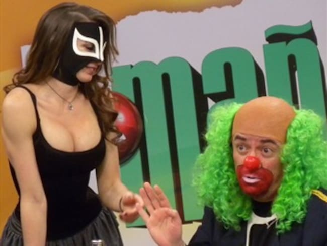 Felicita 'La Reata' a 'Chabelo'