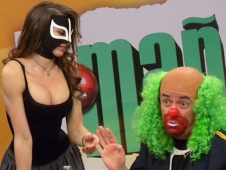 Felicita 'La Reata' a 'Chabelo'