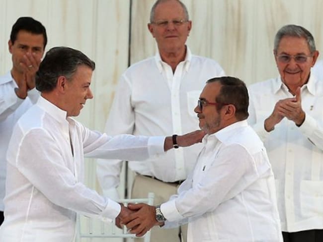 Colombia firma acuerdo de paz con las FARC