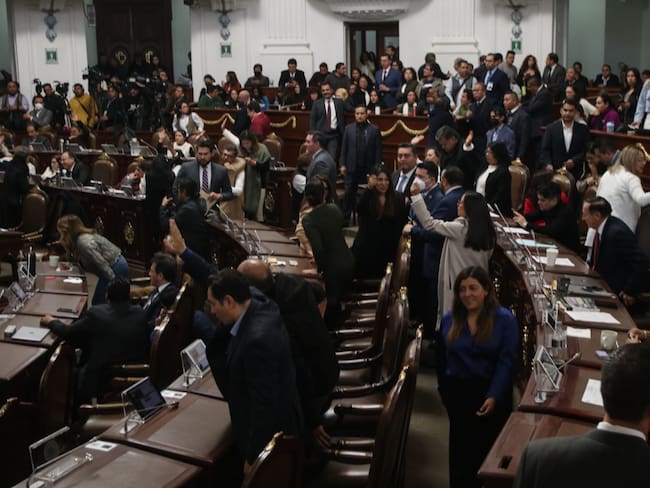Celebran priistas el voto en contra de los legisladores para evitar la ratificación de Ernestina Godoy