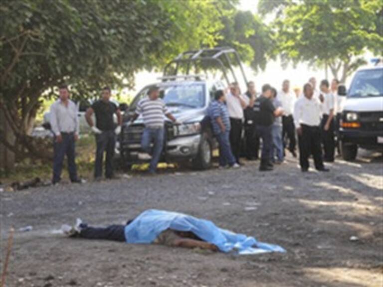 Emboscan a policías en La Huacana, Michoacán; hay tres muertos