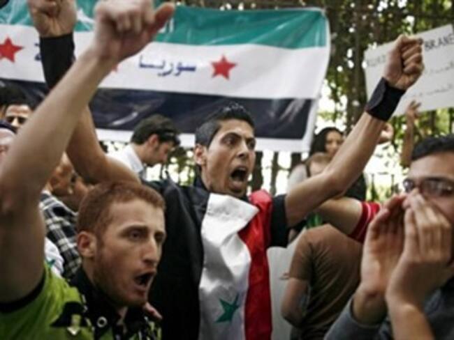 Libera gobierno de Siria a 755 opositores