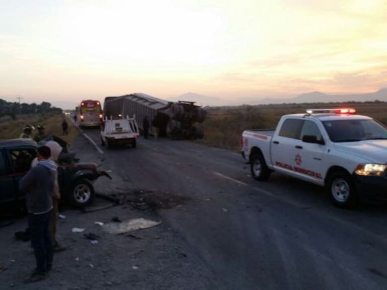 Mueren dos personas en accidenten en Amacueca