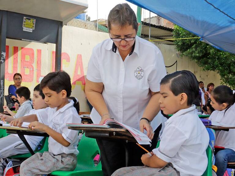 Reinstala SEP a maestros cesados por Reforma Educativa