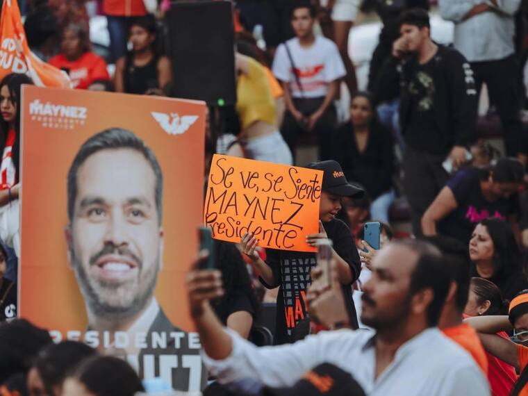 El 30 de abril cientos de estaciones de radio y televisión públicas y privadas fueron notificadas por el Instituto Nacional Electoral de un Procedimiento Especial Sancionador a petición de MC