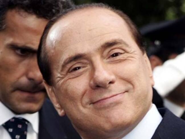 Acusan a Berlusconi de haber gozado de un 'sistema prostitutivo'
