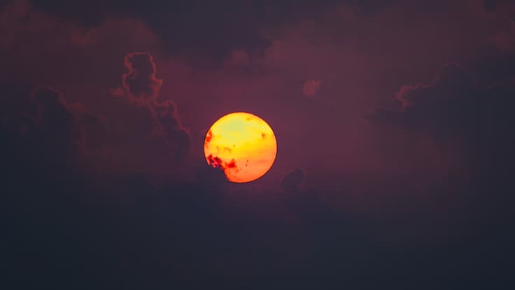 ¿Por qué la Luna se vuelve roja durante un eclipse lunar? Esta es la explicación