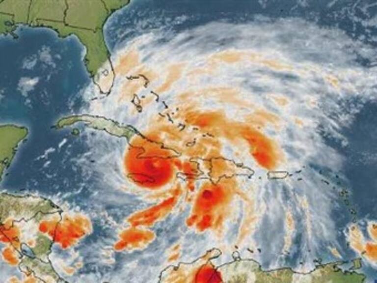 Deja peligroso huracán Sandy dos muertos en el Caribe