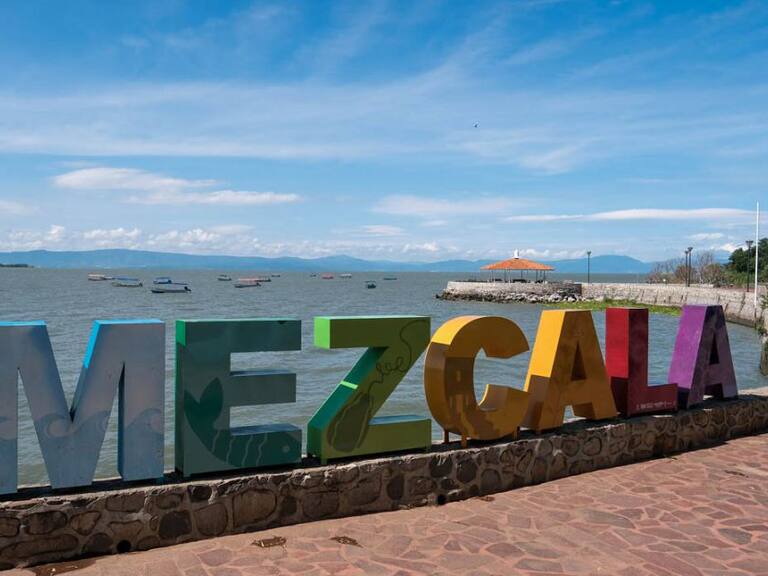 Hallan cuerpo de policía en un tambo en Poncitlán