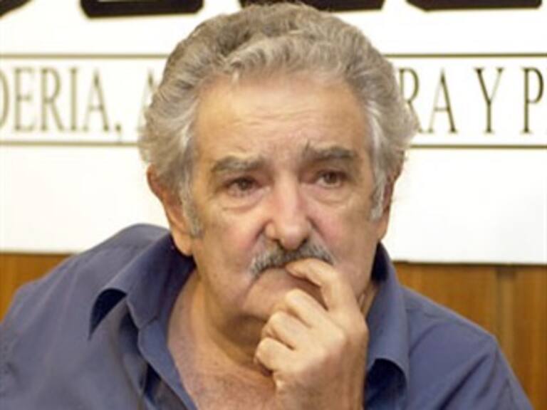 Gana Mujica presidencia de Uruguay con 51% de votos