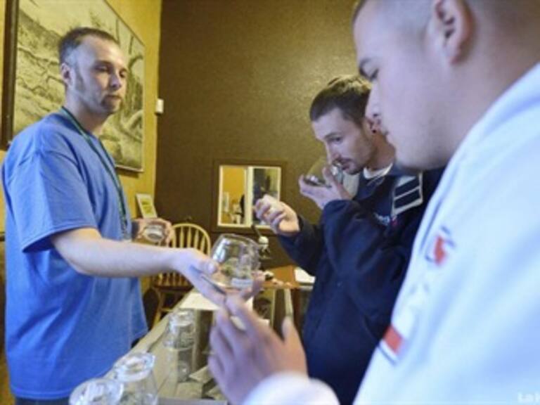 Transcurre sin problemas primer día de venta de mariguana en Colorado