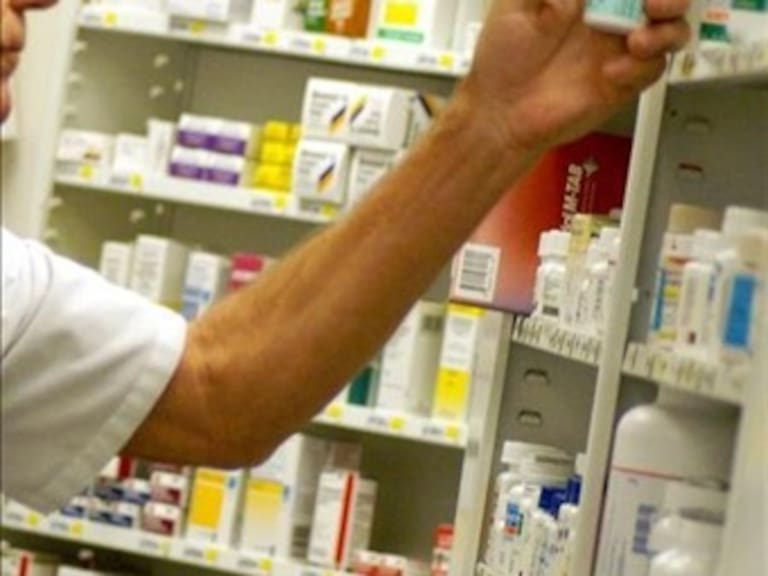 No habrá sanciones para farmacias que vendan medicina sin receta
