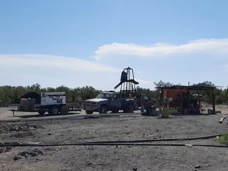 Derrumbe en pozo de carbón de Coahuila deja a 10 mineros atrapados