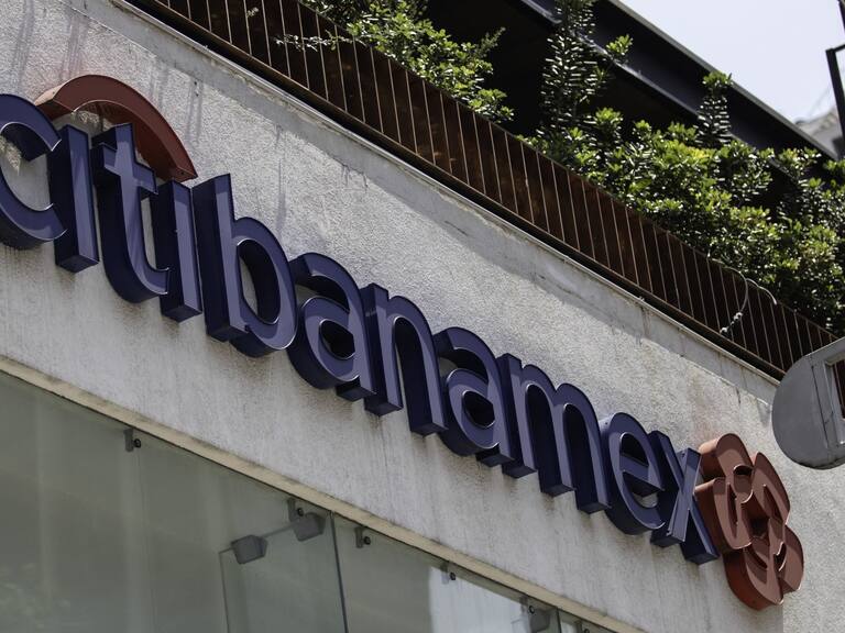 Aspectos de Citibanamex luego de que se anunciara que se vendería. Sin embargo la institución informó por medio de un comunicado que el negocio mantendrá la marca de Banco Nacional de México (Banamex) y que continuarán ofreciendo una gama completa de servicios financieros para los segmentos de banca de consumo y banca empresarial.