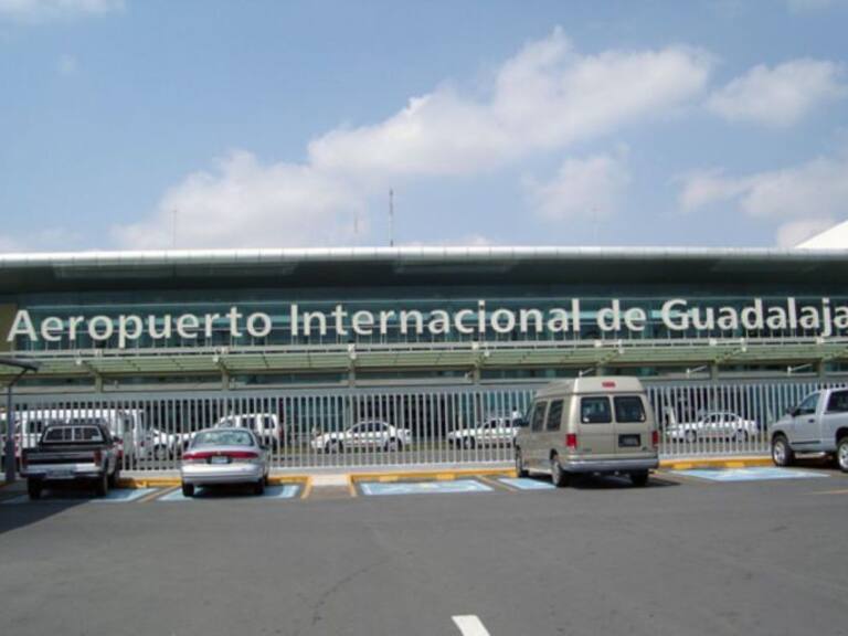 Empresario señala falta de voluntad política para resolver conflicto del aeropuerto