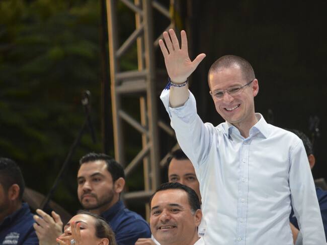 Ricardo Anaya está en México y se registra en el Senado