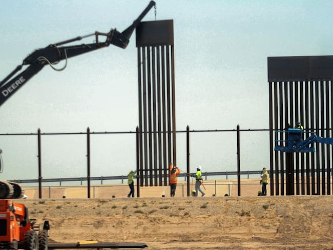 Desestima AMLO declaraciones de Trump acerca de que México pagará su muro