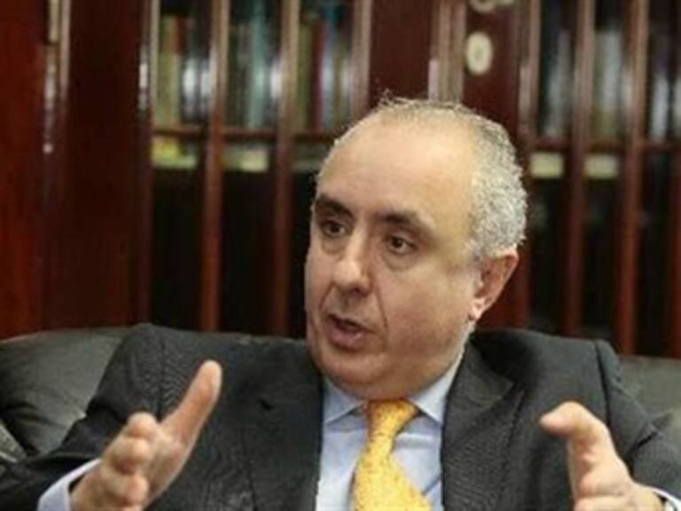 España revira contra críticas de Nicolás Maduro