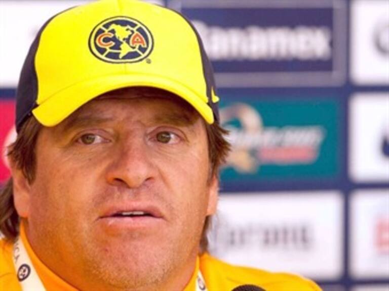 No sé qué medicina le están dando a Cabrera: Miguel Herrera