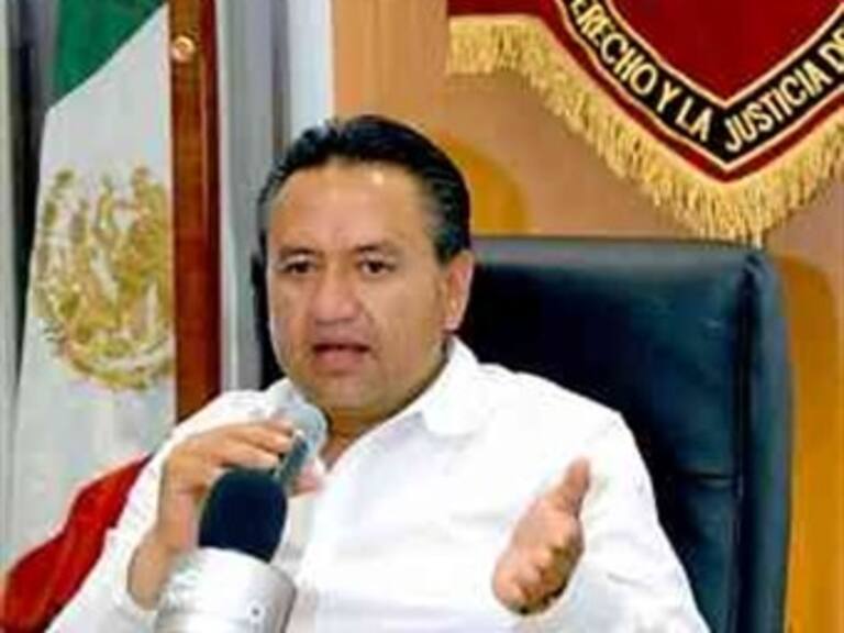 Dialogaron por casi 90 minutos Gómez Mont y líderes del SME