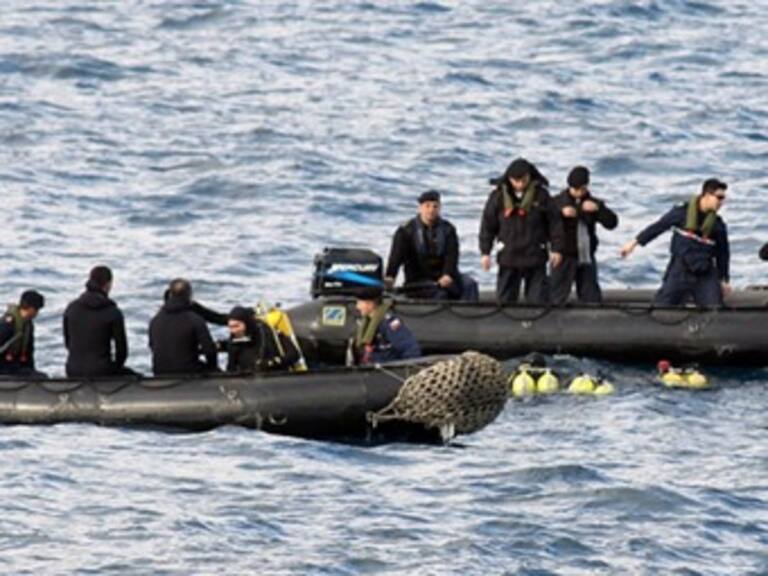 Buscan en dos áreas a víctimas del accidente aéreo en Chile