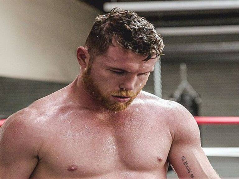 Canelo Álvarez se tatua y le llueven las críticas