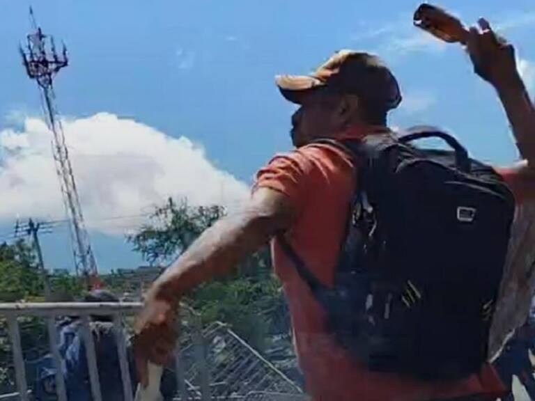 Más de 5 mil pobladores toman Autopista del Sol en Chilpancingo