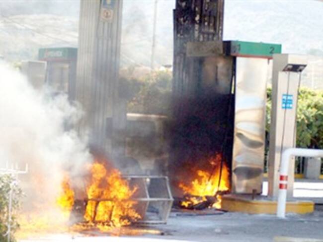 Incendian gasolinera en Michoacán