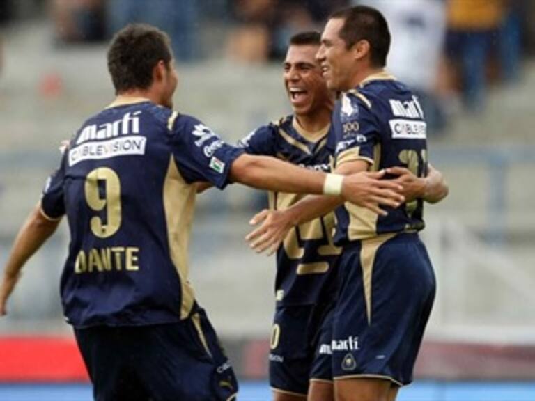 Pumas aplasta 4-1 al Puebla