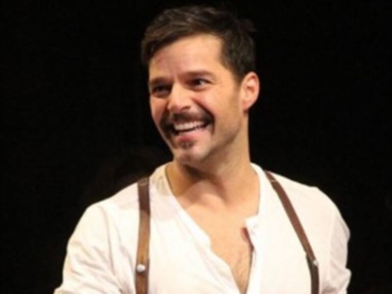 Abandona Ricky Martin en enero 'Evita'