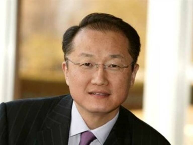 Designa Obama a Jim Yong Kim como presidente del BM