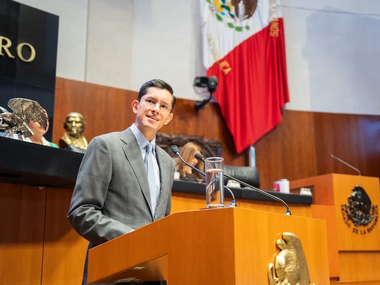 Roberto Velasco defiende la soberanía en el Senado y niega impacto de extradiciones en el T-MEC