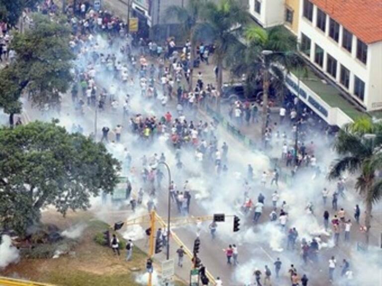 Dispara policía de Sao Paulo bombas lacrimógenas contra huelguistas