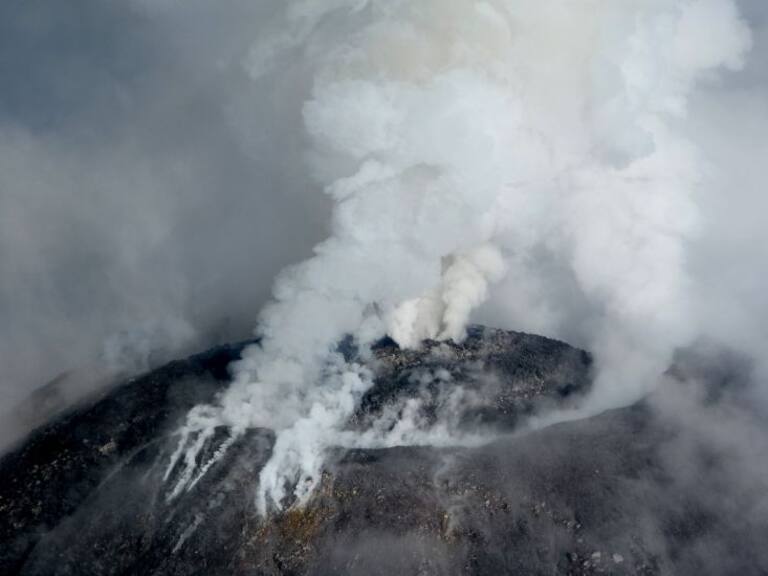 El volcán de Colima mantiene actividad en baja intensidad