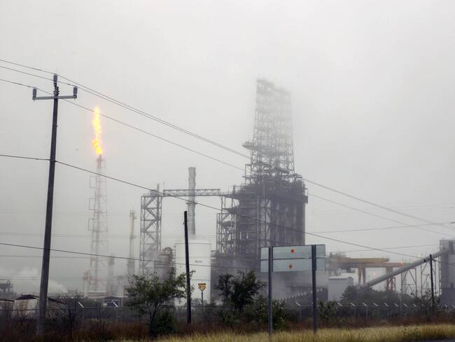 Funcionamiento de refinerías; un problema de salud para los mexicanos: Gonzalo Monroy