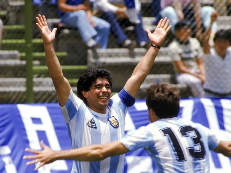 Diego  Armando Maradona. 