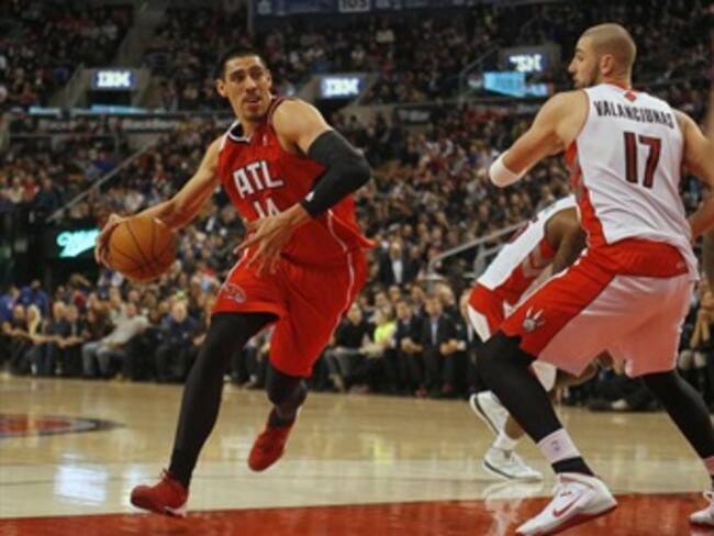 El Barça se desvincula de Ayón y el Madrid ultima su fichaje