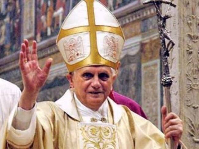 Llega Papa Benedicto XVI a Barcelona