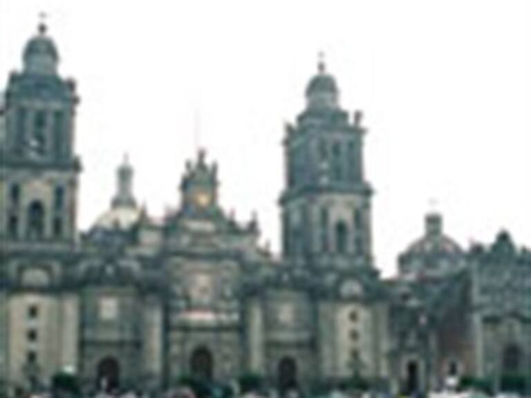 Se registra nuevo enfrentamiento al interior de la Catedral Metropolitana