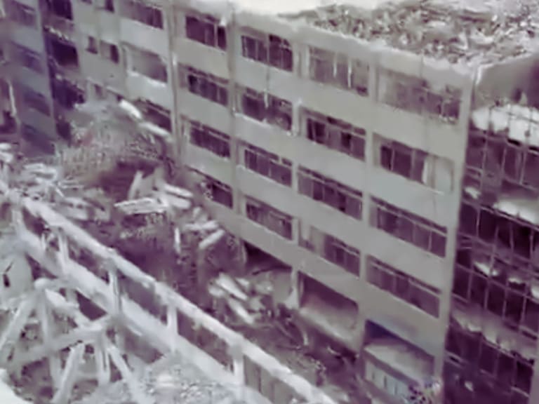 Derrumbe en CDMX deja un muerto; rescate continúa por dos trabajadores atrapados. X