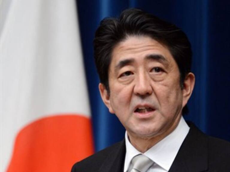 Considera primer ministro de Japón "peligrosa" la creación de zona de defensa aérea china