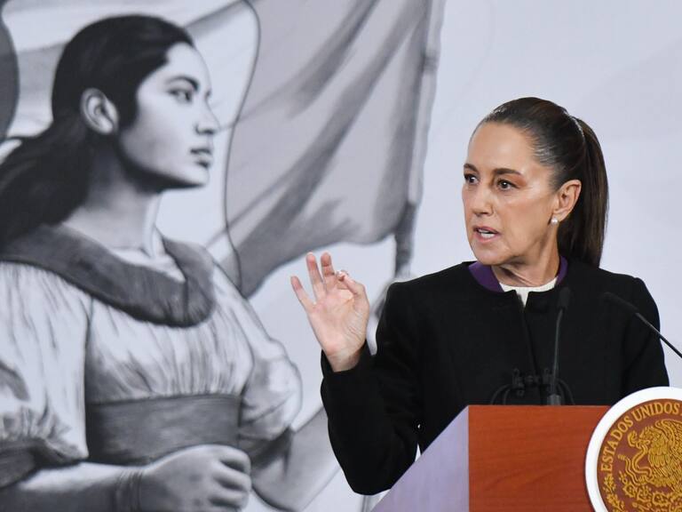Claudia Sheinbaum, presidenta de México, durante su intervención en la conferencia matutina.