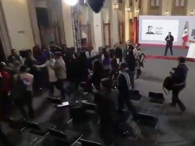 Sismo hoy: así fue desalojada La Mañanera durante el temblor de magnitud 6.5 con epicentro en Guerrero | VIDEO